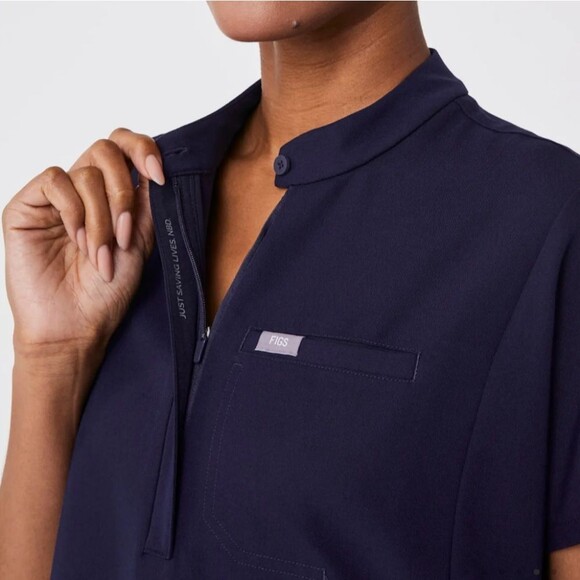 FIGS Montex Women's Navy Blue Short Sleeve Scrub Shirt Medium Zip Button BRANDED - Picture 9 of 9